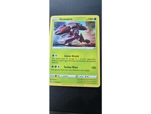 Genesect Pokemon Trading Card Holo Nm 16/185